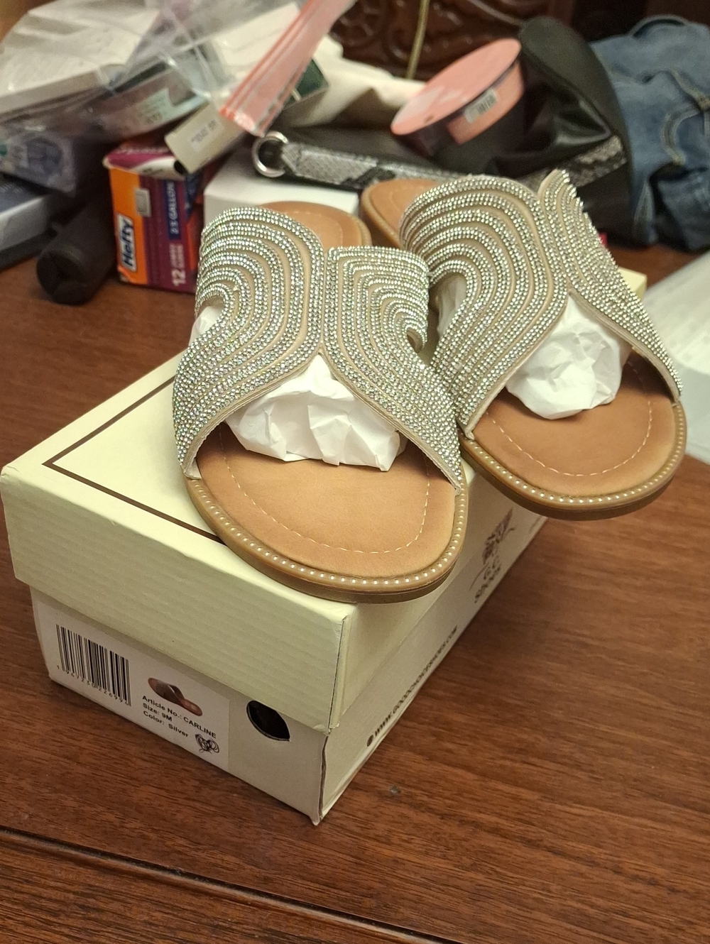 GC Shoes "Carline" Rhinestone Embellished Flat Sandals 9M New In Box
